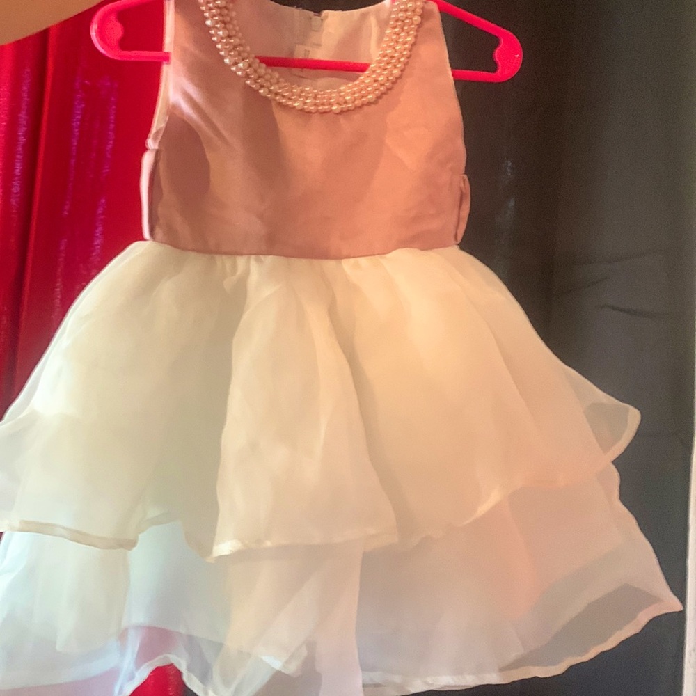 6-9 mo dress great for pictures.